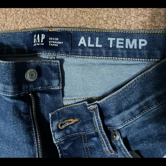 Gap Blue Jeans 32x30 Straight Taper - Picture 3 of 3